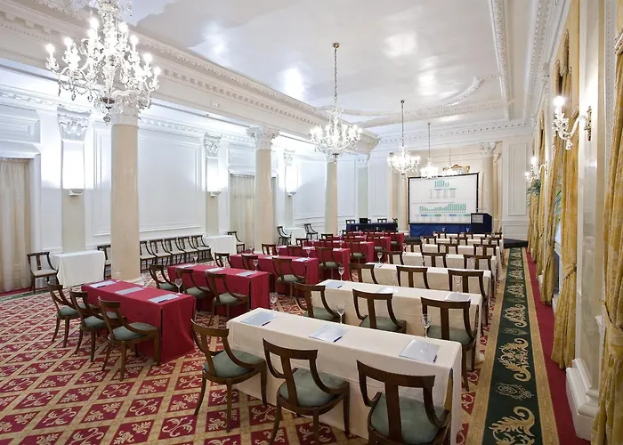 Hotel Carlton